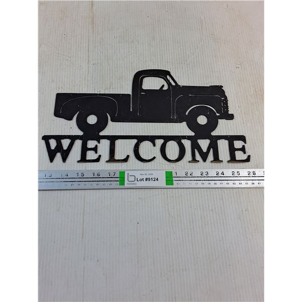 (1) Studebaker Metal Welcome Sign