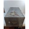 Image 4 : * Galvanized Metal Lockable Chest - 30x16x12" - Pickup Only