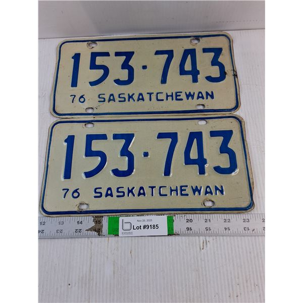 (1) Set of 1976 Saskatchewan License Plates