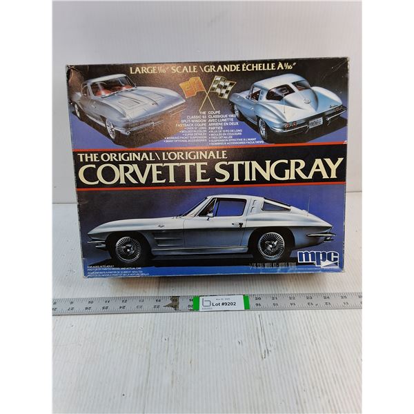 1:16 The Original Corvette Model Kit-Partially Assembled