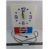 Image 1 : Vintage Pepsi-Cola Electric Wall Clock - 16" x 11.5" - Powers On
