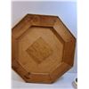 Image 6 : * Crokinole Wooden Playing Board & Pieces - 27" Diameter - CANNOT SHIP