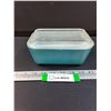 Image 1 : PYREX Blue Refrigerator Dish w/ Lid - 7" x 3" x 4"
