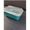 Image 2 : PYREX Blue Refrigerator Dish w/ Lid - 7" x 3" x 4"