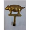 Image 2 : Brass Pig Key Holder - 5" x 4"