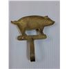 Image 3 : Brass Pig Key Holder - 5" x 4"