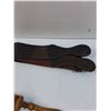 Image 4 : Vintage Shaving Set: Leather Strop, Brush and Razor Case Set