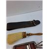 Image 5 : Vintage Shaving Set: Leather Strop, Brush and Razor Case Set