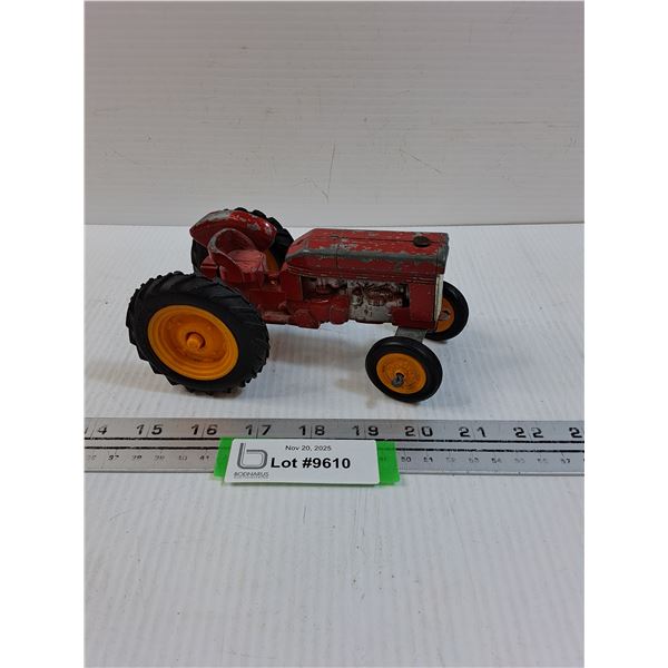 Die Cast Massey Ferguson  - No 135 - 1:32 Model Scale - Some Wear