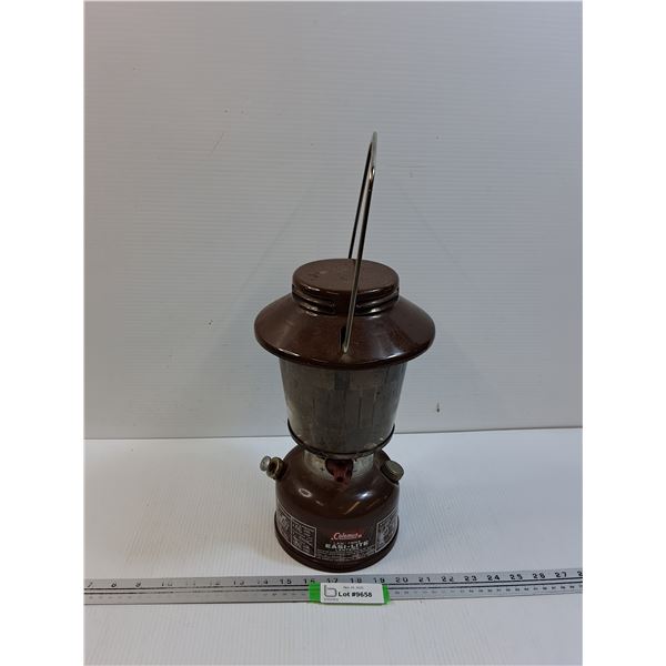 Coleman Gas Lantern - Easi-lite - Model 621B - 13" x 7", 2/78