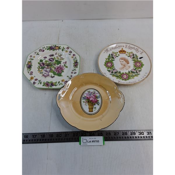 (3) Decorative Plates (Wedgwood & Tuscan Bone China)