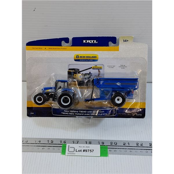 New Holland Die Cast Tractor & Grain Cart Set in Box - 1:64 Model Scale