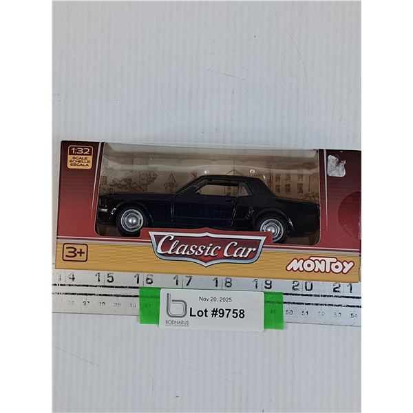 Mustang Pull-Back Die Cast Car in Box - 1:32 Model Scale