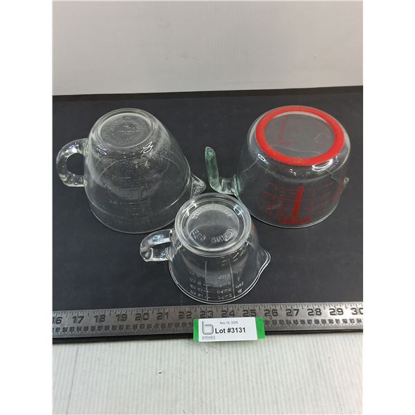 (3) Glass Measuring Cups