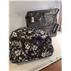 Image 2 : Travelpro Garment Luggage Bag 23"x24", Floral Garment Luggage Bag 20"x23" - PICK UP