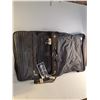 Image 4 : Travelpro Garment Luggage Bag 23"x24", Floral Garment Luggage Bag 20"x23" - PICK UP