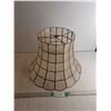 Image 1 : Capiz Shell Lamp Shade