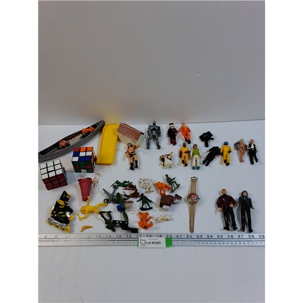 Childrens Toys & Figurines Lot: Rubix Cubes, Star trek, Toy Soliders, Misc