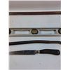 Image 3 : Level, (2) Pry Bars, Knife - Preferred Pick-Up