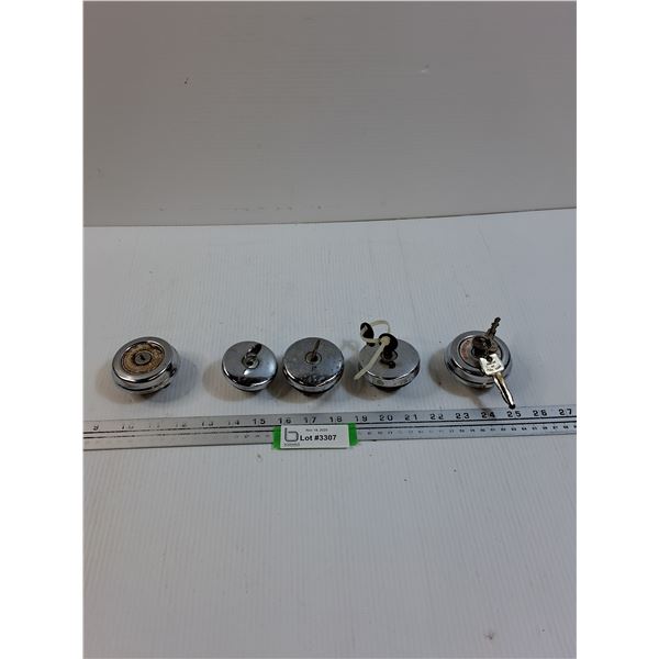 (5) Locking Gas Caps Lot