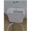 Image 3 : *Vissani Dehumidifier - Powers On, As Is 19" x 10" x 20", Cannot Ship