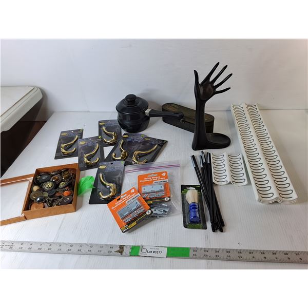 Coat Hooks, Ring Display Stand, Spice Drawer Organizers 19.5", Misc. Pickup Preferred