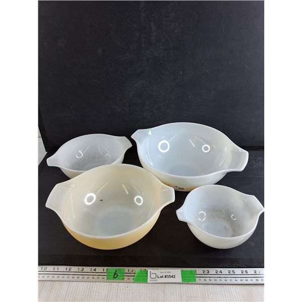 (4)  PYREX Milk Glass Bowls