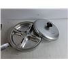 Image 4 : (2) Cooking Pots with Lids 11" & 7"