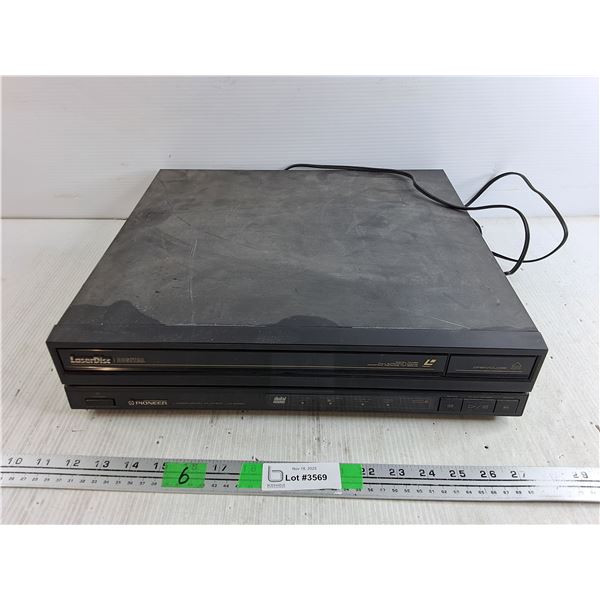 Pioneer LaserDisc Laservision Player - Powers On, As Is