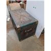 Image 2 : *Vintage Trunk 36" x 22" x 20", Cannot Ship