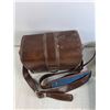 Image 3 : Marsand Leather Camera Bag 9" x 5" x 7", Trivial Pursuit Young Player Edition Game