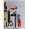 Image 5 : Ratchet Set, Scraper, Tin Shears, Carpenters Square, Flex Extension Set, Nail Puller, Misc