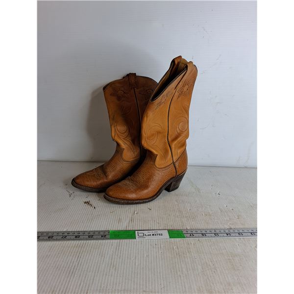 Cowgirl Boots 9" Sole