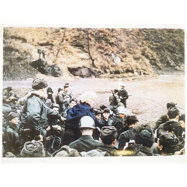 Marilyn Monroe candid photo 1954