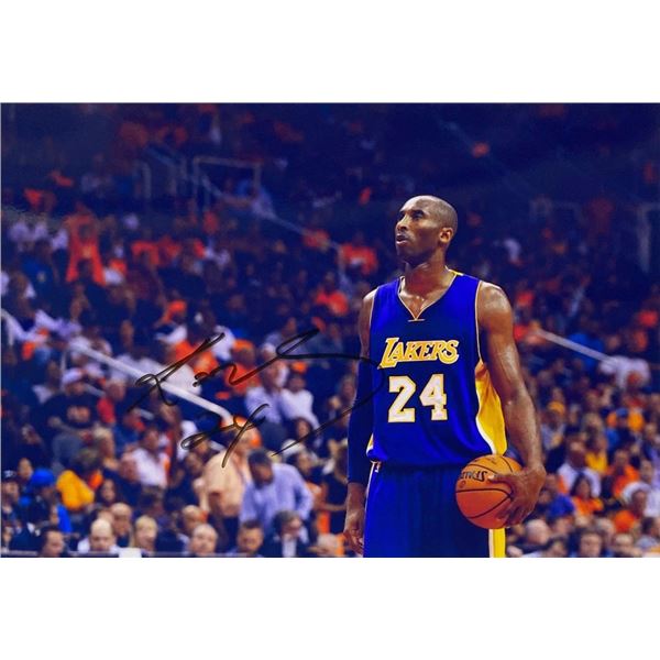 LA Lakers Kobe Bryant facsimile signed photo