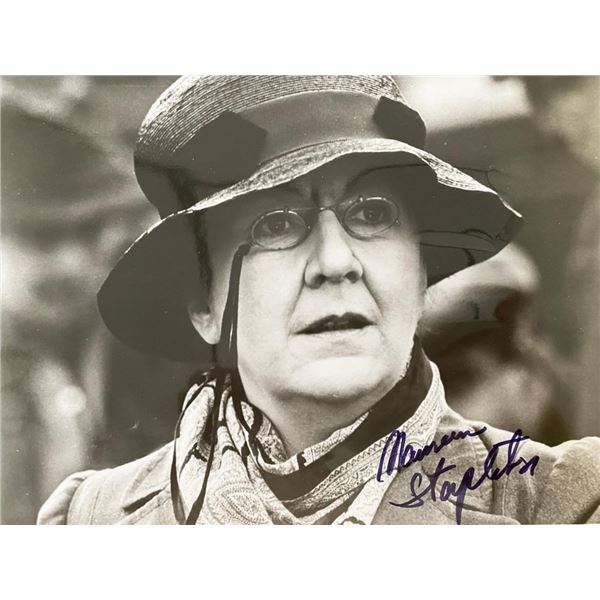 Maureen Stapleton signed photo