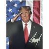 Image 1 : US President Donald Trump signed photo