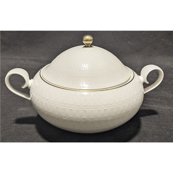 Vintage Porcelain Lidded Tureen - Classic Rose by Rosenthal Group - Germany