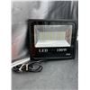 Image 2 : 100W LED Floodlight with IP66 Rating and Adjustable Mounting Bracket