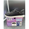 Image 1 : Skechers Women’s Swift Fit Black Memory Foam Sneakers – Size 7