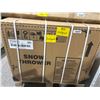 Image 2 : Husqvarna Compact Gas Snowblower with 2-Stage 4-Cycle System – 24-in Model 9704493-01