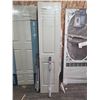 Image 3 : Onward 2-Panel Bifold Door With 36-Inch Hardware Kit