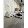 Image 4 : THOMASVILLE – MILES 3PC FABRIC SECTIONAL WITH STORAGE OTTOMAN