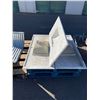 Image 1 : Skid of 3 White Carrara Marble Bathroom Vanity Top