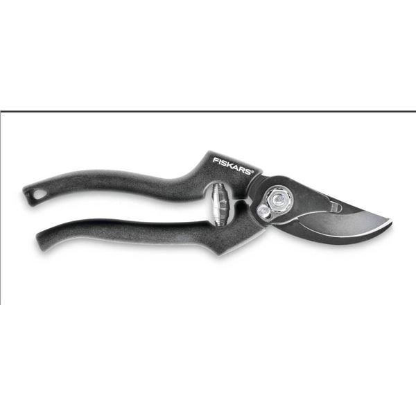 Fiskars UltraSharp Bypass Pruner With Hardened Steel Blades