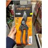 Image 2 : Fiskars UltraSharp Bypass Pruner With Hardened Steel Blades