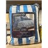 Image 2 : Queen-Size 7-Piece Comforter Set by Bamboo World