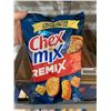Image 2 : Chex Mix REMIX Cheesy Pizza Flavor 8x198g Bags