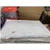 Image 2 : King Size White Pillow LOT OF 2