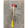 Image 2 : Garant Pro Series Canadian Style Axe, 2.25 lb, Wooden Handle